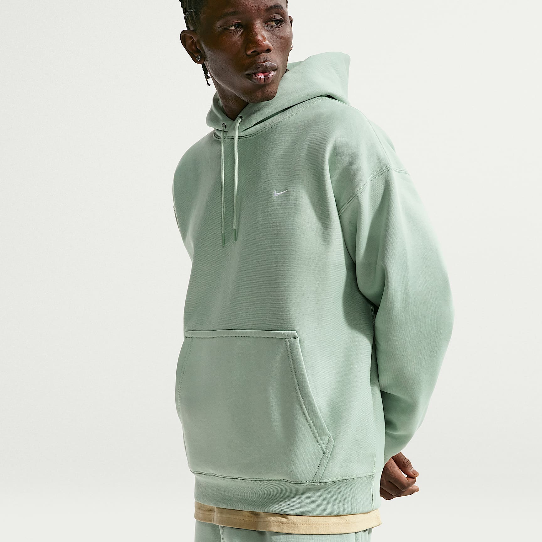 Nike Solo Swoosh Men's Pullover Hoodie. Nike.com